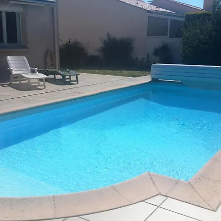 Дом отдыха Maison Avec Piscine Olonne Шато-д'Олон